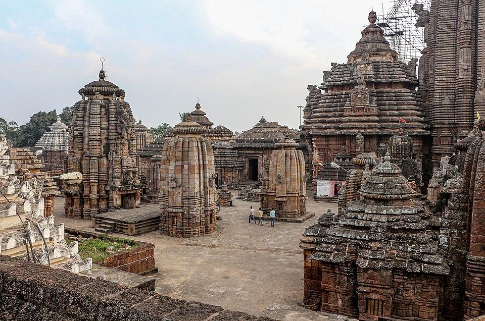 ସ୍ୱର୍ଣ୍ଣ ତ୍ରିଭୁଜ (Golden Triangle) – ଭୁବନେଶ୍ୱର, ପୁରୀ, ଏବଂ କୋଣାର୍କ