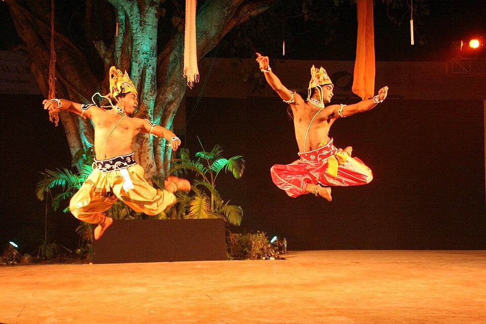 ଛଉ ନୃତ୍ୟ – ମୟୂରଭଞ୍ଜର ସାମରିକ ଲୋକନୃତ୍ୟ